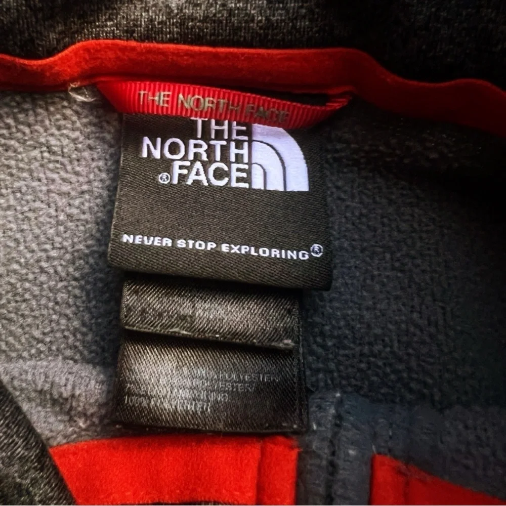 The North‎ Face Dark Grey Quarter Zip Pullover Size Large